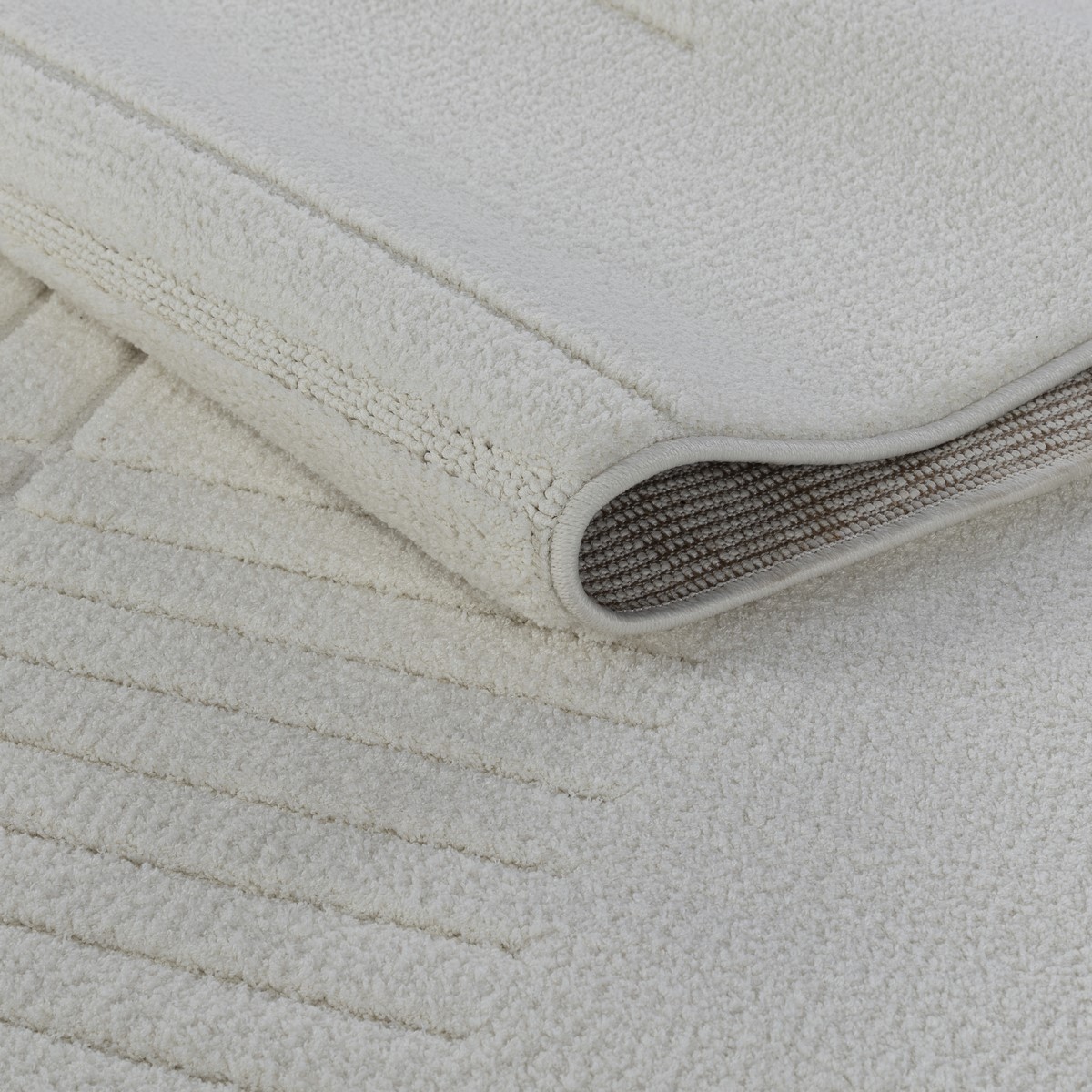 Sofia 0E389A White-White