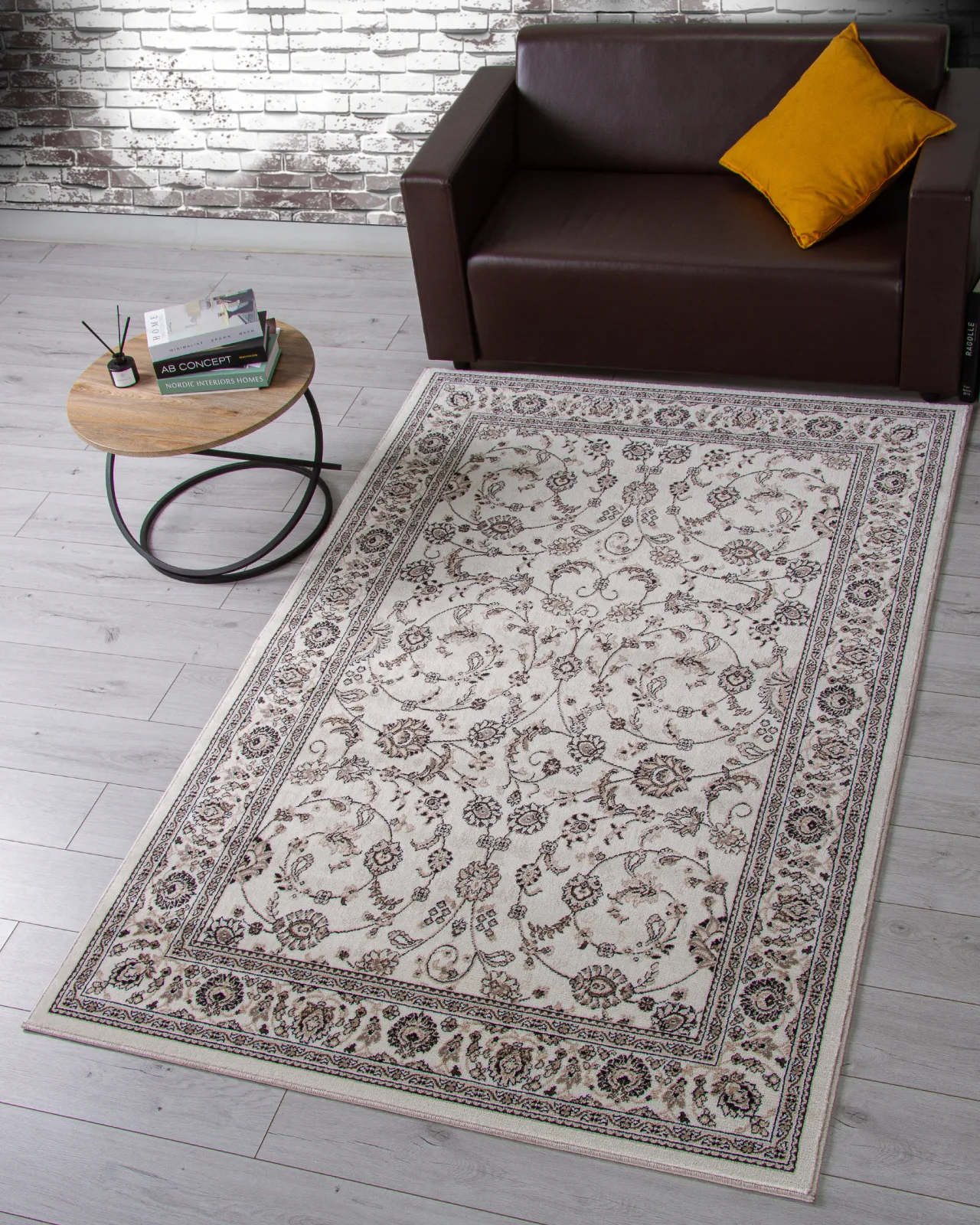Классический ковер VALENCIA DELUXE d251 - CREAM-BROWN Heat-set Россия