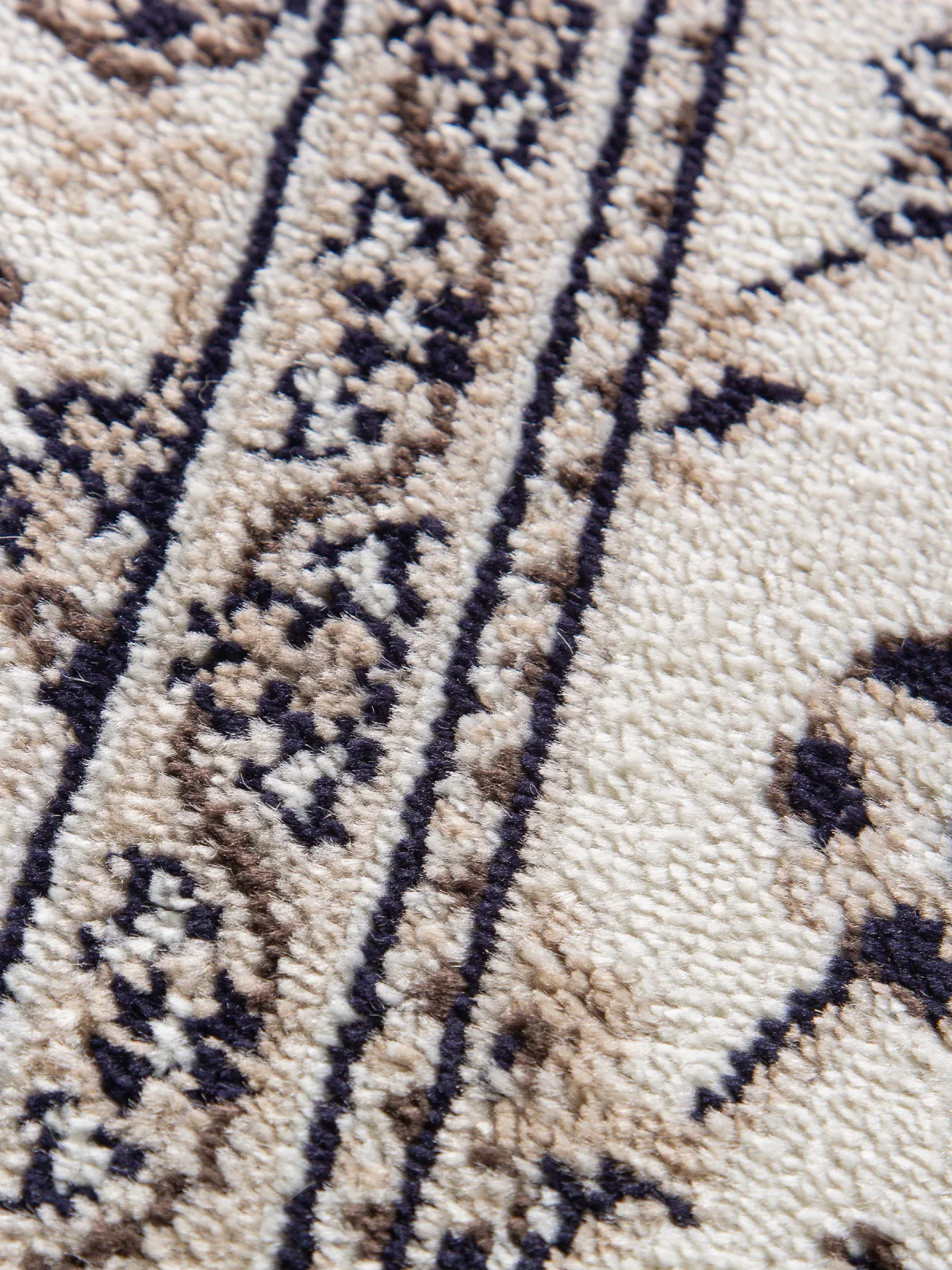Классический ковер VALENCIA DELUXE d251 - CREAM-BROWN Heat-set Россия