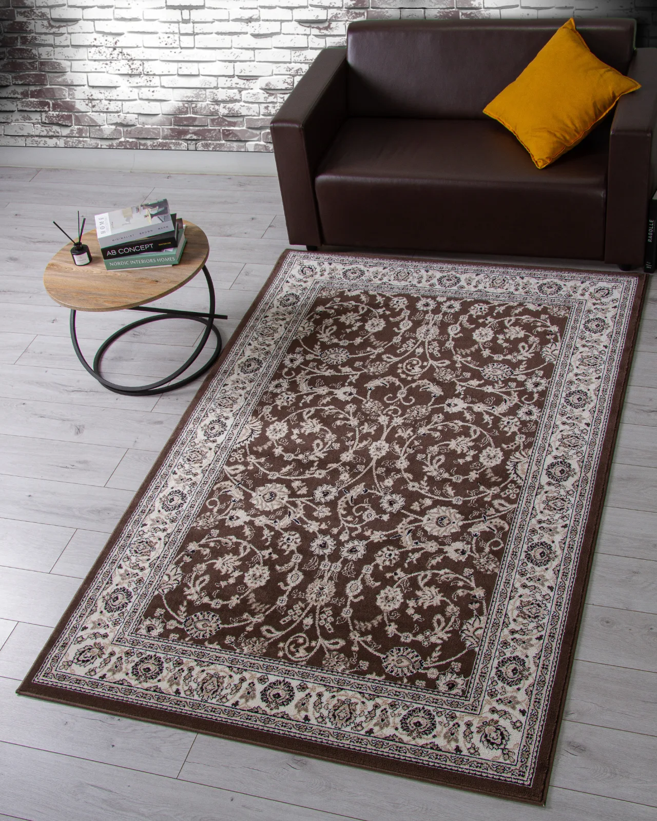 Классический ковер VALENCIA DELUXE d251 - BROWN Heat-set Россия