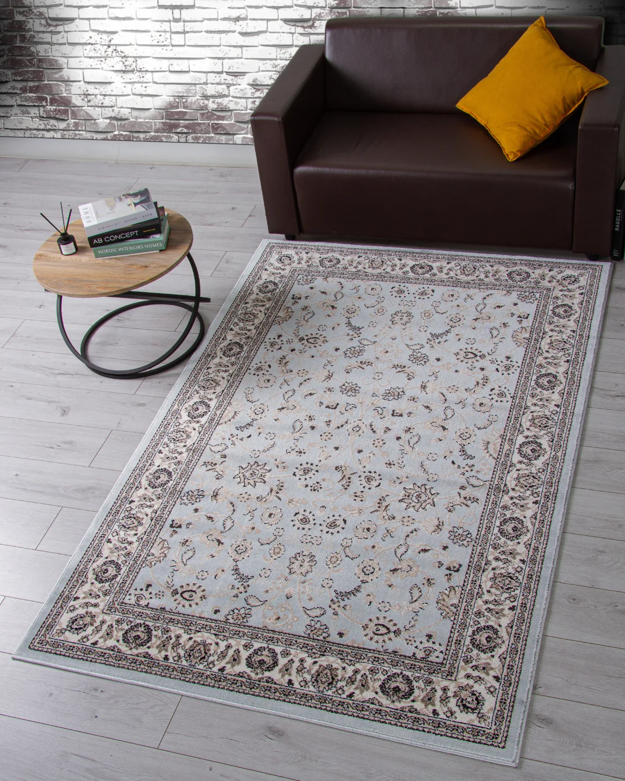 Классический ковер VALENCIA DELUXE d251 - L.BLUE-BROWN Heat-set Россия