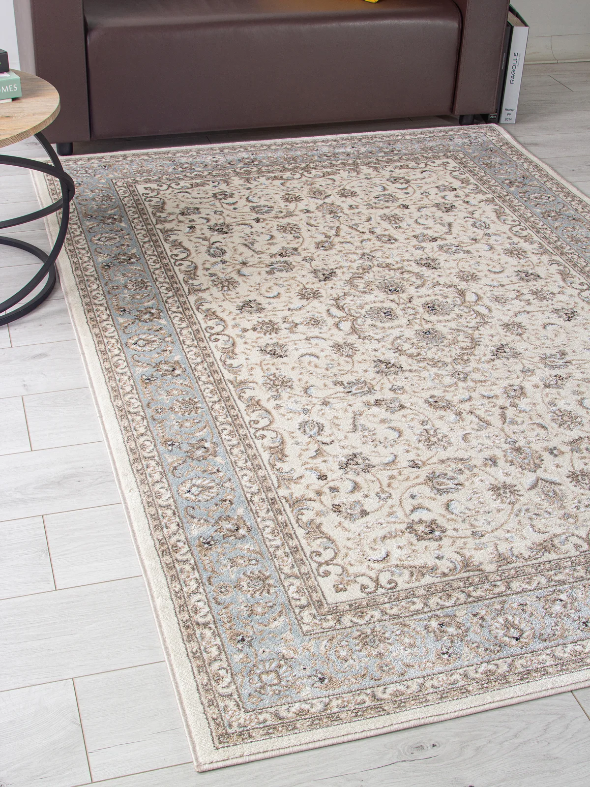 Классический ковер VALENCIA DELUXE F014 - CREAM-L.BLUE Heat-set Россия