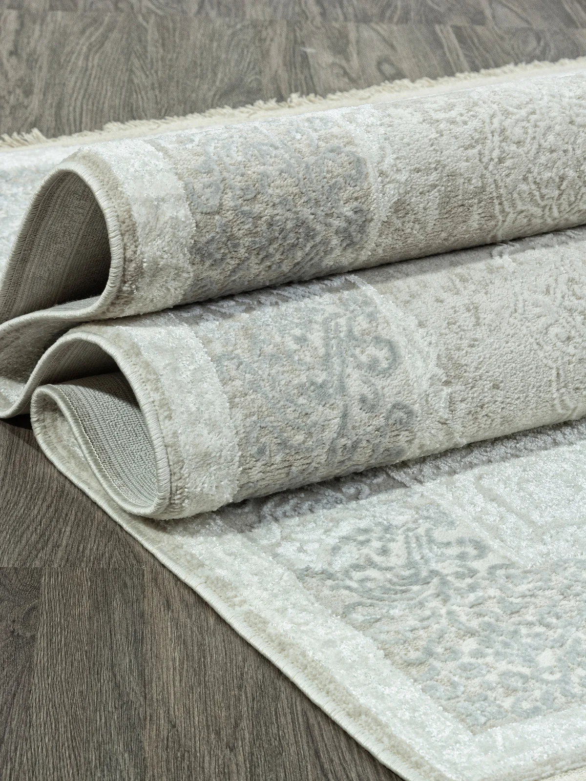 Классический ковер RUBI 26702A - CREAM / BEIGE фризе Heat-set Турция
