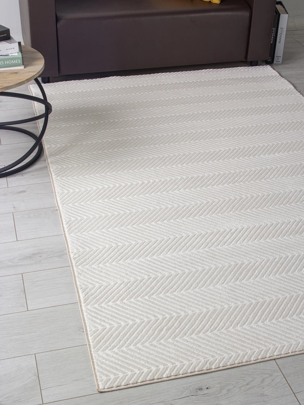 Ковер в стиле минимализм MONBLAN F555 - CREAM Heat-set Россия
