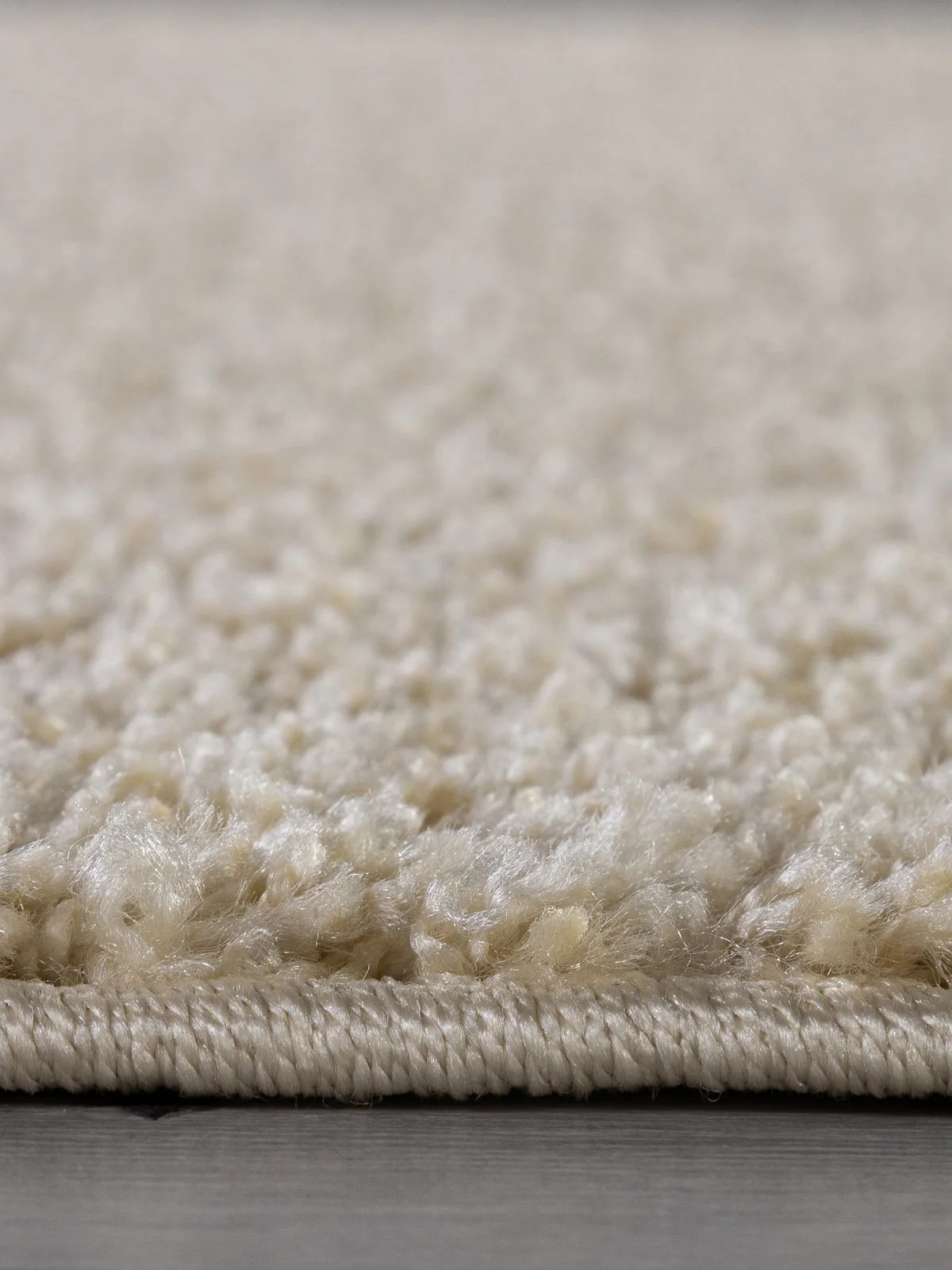 Однотонный ковер LANA T600 - BEIGE 4 полипропилен Россия