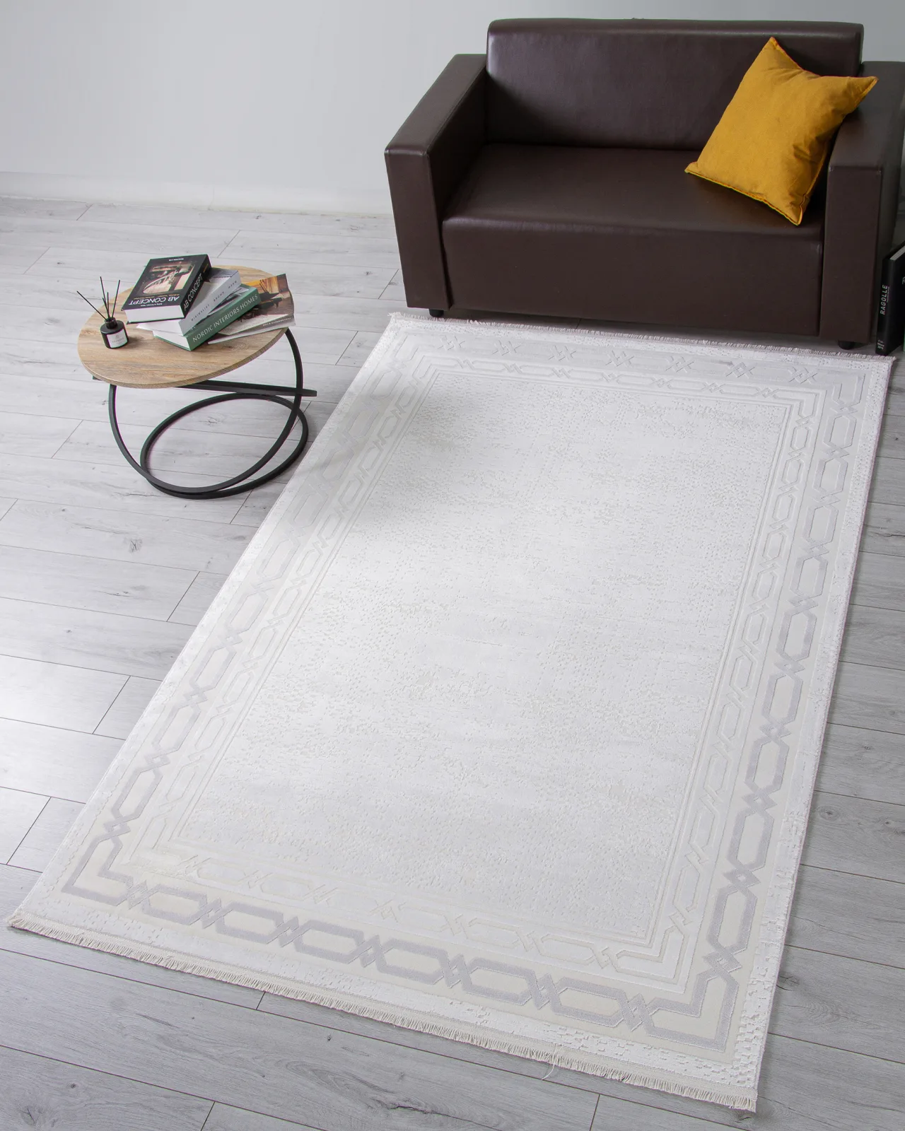 Современный ковер ANATOLIA 34069A - WHITE / BEIGE вискоза Турция