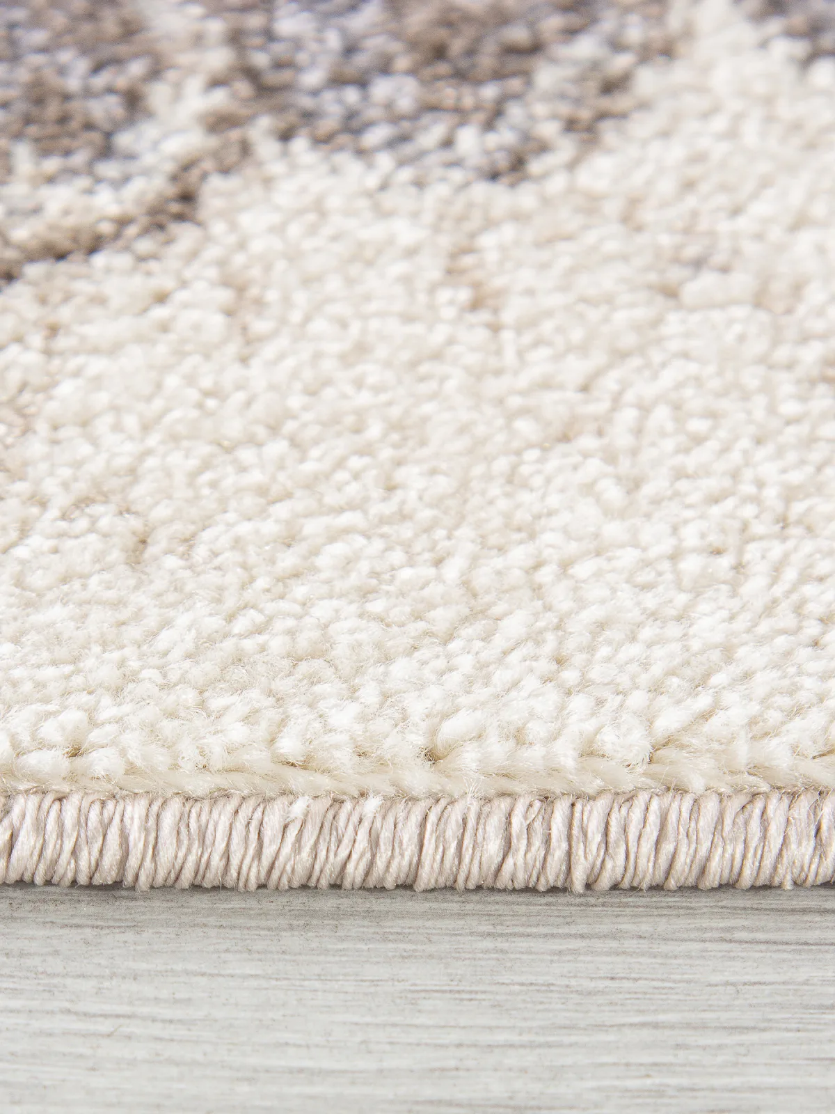 Классический ковер TORNADO D754 - BEIGE 2 фризе Россия