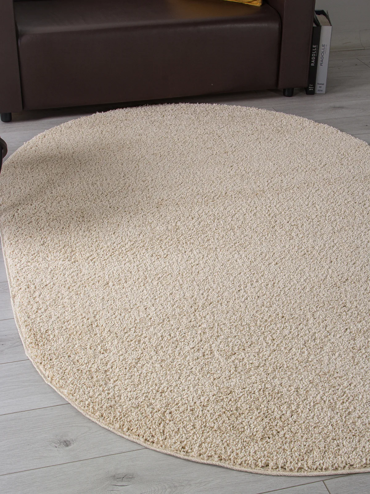 Однотонный ковер MOKKO T600 - LIGHT BEIGE из полипропилена Россия
