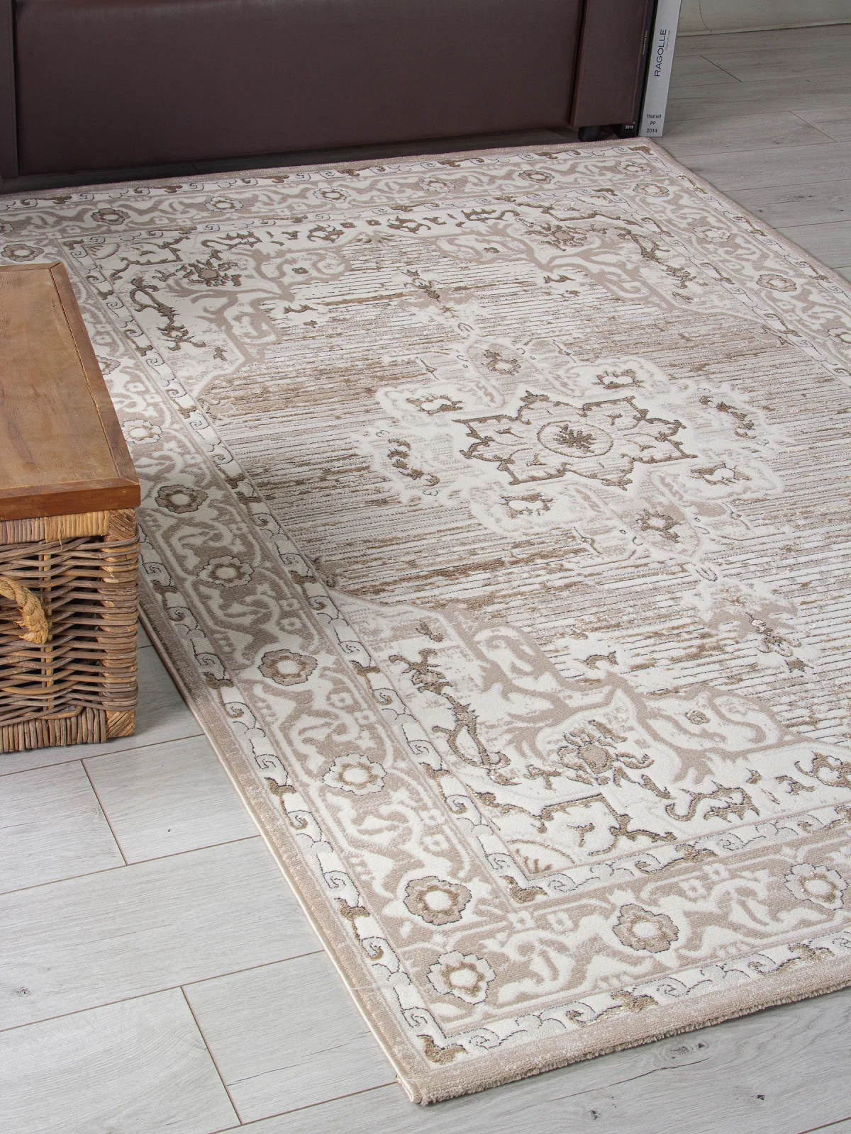 Классический ковер NOVA 04089A - CREAM HB / LIGHT GRI HB полиэстер Турция