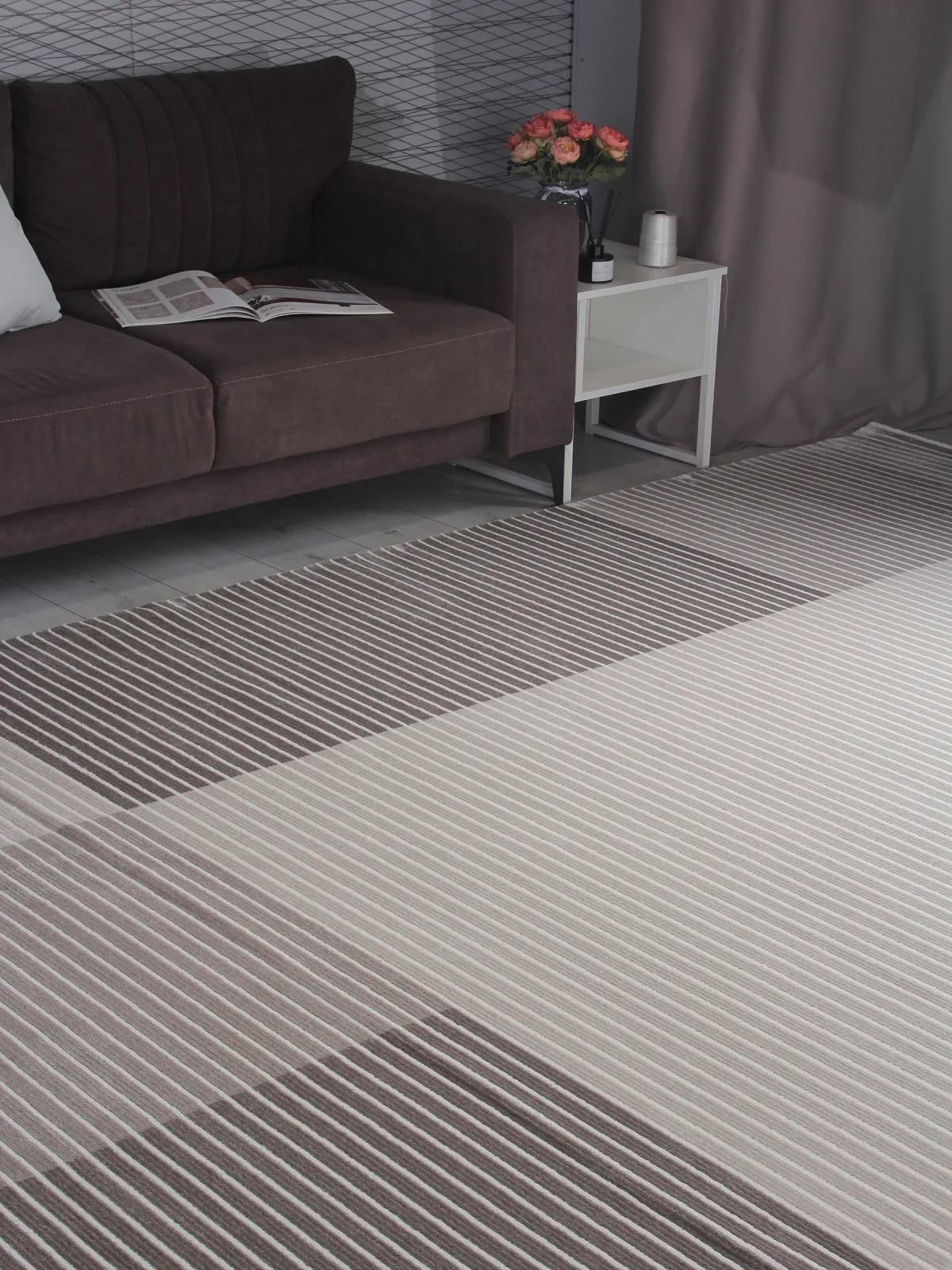 Минимализм ковер NENSI GL245A - BROWN / BROWN Heat-set Турция